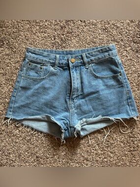 Women's high rise shorts size S